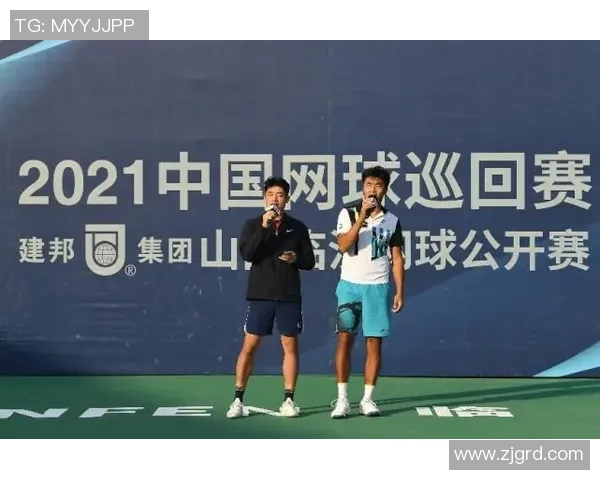 六号与八号球星争锋 足球场上的智慧与力量碰撞